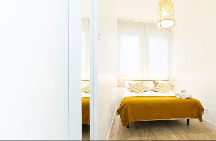 Apartamento Fuencarral Madrid Exterior foto