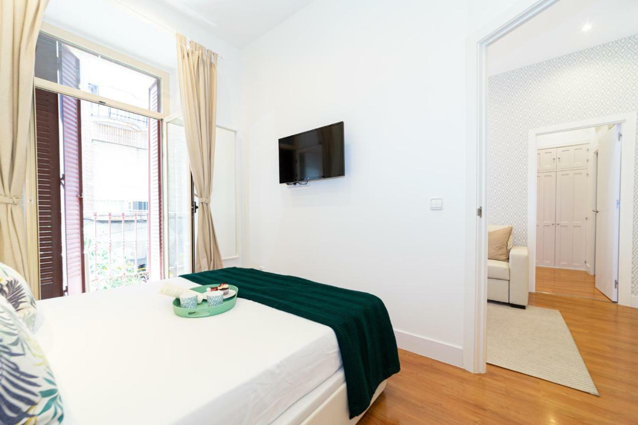 Apartamento Fuencarral Madrid Exterior foto
